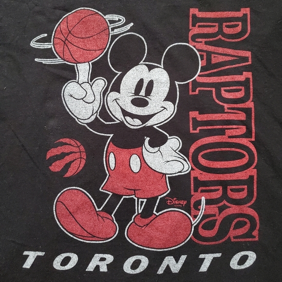 Toronto Raptors Mickey Mouse T-Shirt. Medium. - Picture 2 of 8